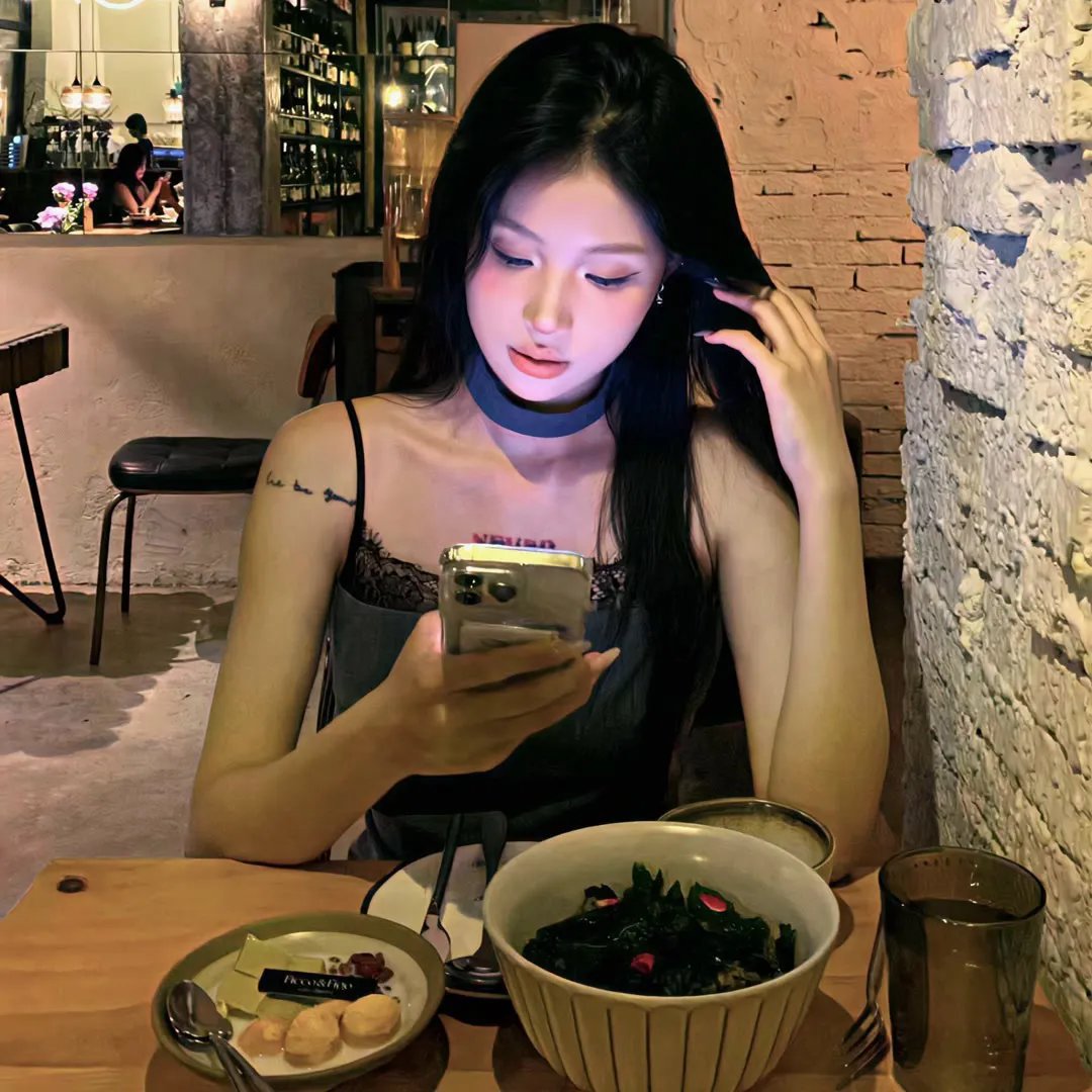 加油站的女孩